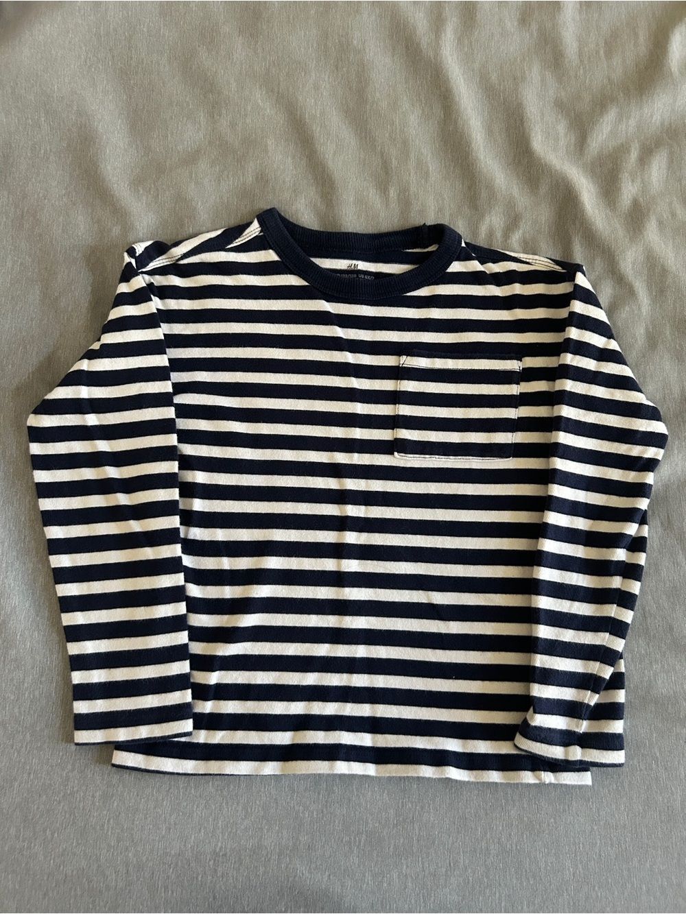 H&M Kids Striped Long-Sleeve Pocket Tee - Navy & White Size 6-7 Preppy